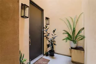 14104 W Monroe Pl, Van Nuys, CA 91405 - Photo 10