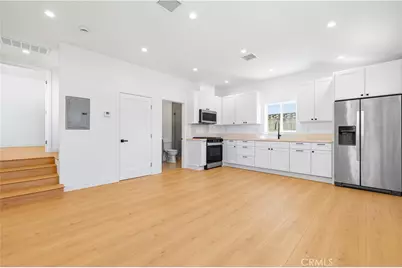 10024 Norwich Avenue, Mission Hills (San Fernando), CA 91345 - Photo 40