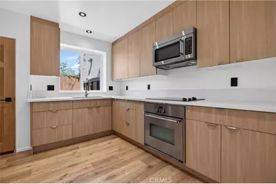 1713 W Alameda Avenue, Burbank, CA 91506 - Photo 22