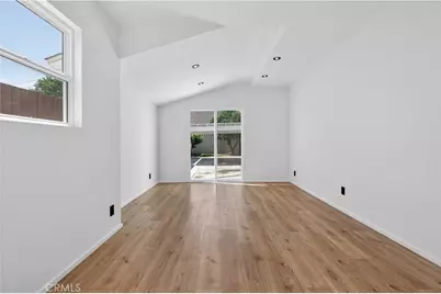 1713 W Alameda Avenue, Burbank, CA 91506 - Photo 32