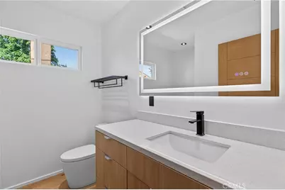 1713 W Alameda Avenue, Burbank, CA 91506 - Photo 28