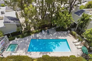 22137 Burbank, Woodland Hills, CA 91367 - Photo 18