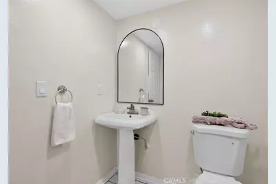 305 E Valencia #J, Burbank, CA 91502 - Photo 30