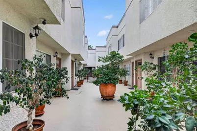 305 E Valencia #J, Burbank, CA 91502 - Photo 6
