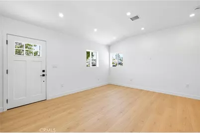 10024 Norwich Avenue, Mission Hills (San Fernando), CA 91345 - Photo 42