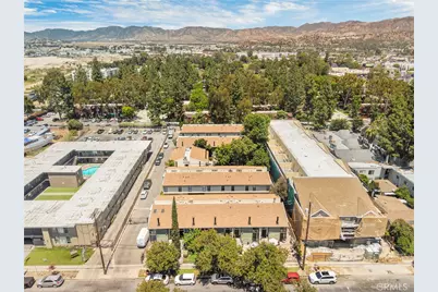 11107 Arminta St Unit 22, Los Angeles, CA 91352 - Photo 36
