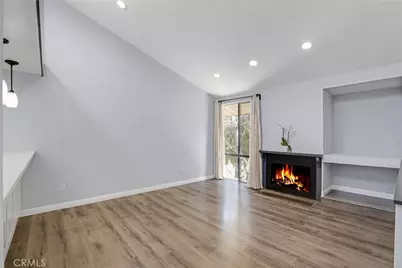11107 Arminta St Unit 22, Los Angeles, CA 91352 - Photo 8