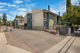 11107 Arminta St Unit 22, Los Angeles, CA 91352 - Photo 4