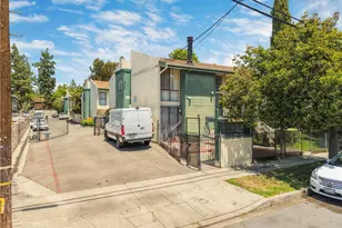 11107 Arminta St Unit 22, Los Angeles, CA 91352 - Photo 30
