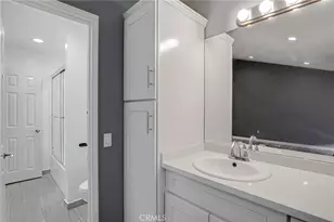 11107 Arminta St Unit 22, Los Angeles, CA 91352 - Photo 18