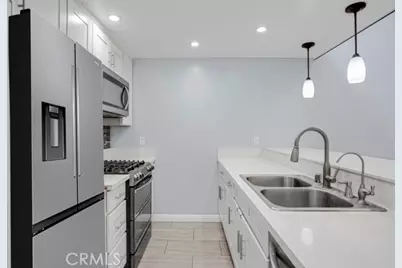 11107 Arminta St Unit 22, Los Angeles, CA 91352 - Photo 12