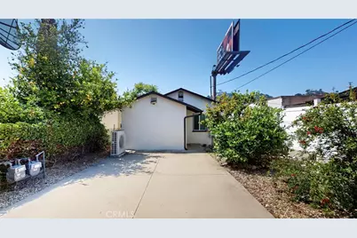 6851 Foothill, Tujunga, CA 91042 - Photo 28