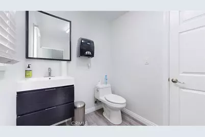 6851 Foothill, Tujunga, CA 91042 - Photo 8