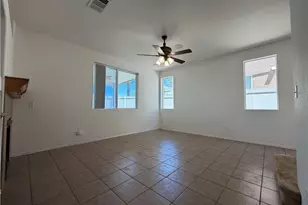 29511 Dana Ct, Canyon Country, CA 91387 - Photo 2