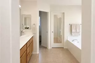 29511 Dana Ct, Canyon Country, CA 91387 - Photo 6