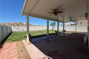 29511 Dana Ct, Canyon Country, CA 91387 - Photo 12
