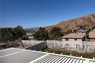 29511 Dana Ct, Canyon Country, CA 91387 - Photo 6