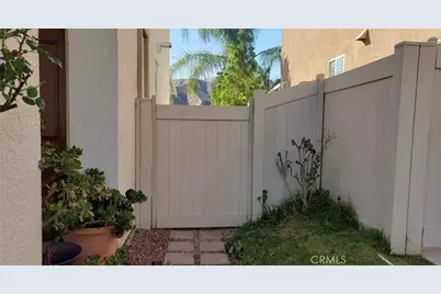 29511 Dana Court, Canyon Country, CA 91387 - Photo 6