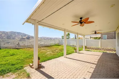 29511 Dana Court, Canyon Country, CA 91387 - Photo 34