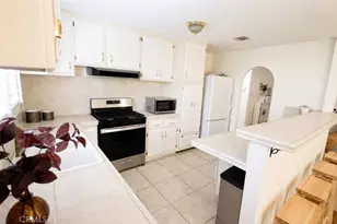 6165 Tony Ave, Woodland Hills, CA 91367 - Photo 4