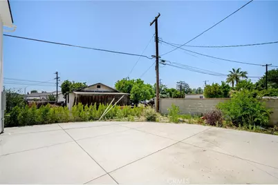 8435 Rincon Avenue, Los Angeles, CA 91352 - Photo 18