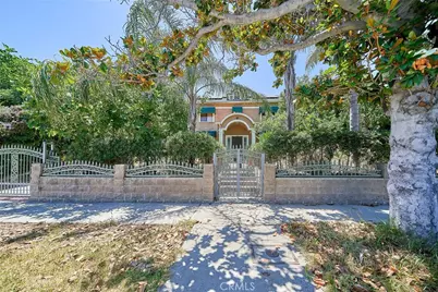 1023 S Wilton Place, Los Angeles, CA 90019 - Photo 1