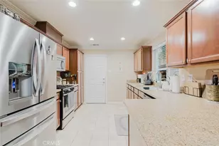 13714 Deane Ln, Sylmar, CA 91342 - Photo 16