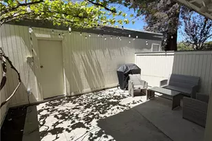10475 Newhome Ave, Sunland, CA 91040 - Photo 20