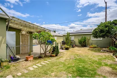 8036 Whitsett Avenue, North Hollywood, CA 91605 - Photo 22