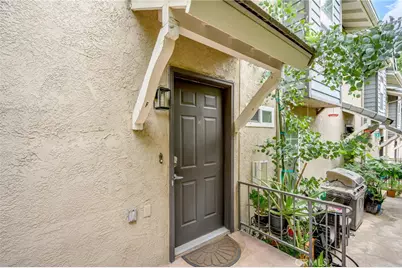 2359 Mira Vista Avenue #F, Montrose, CA 91020 - Photo 2