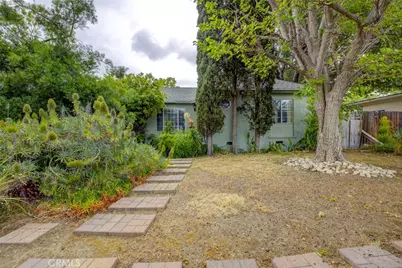 10330 Woodward, Sunland, CA 91040 - Photo 2