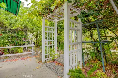 10330 Woodward, Sunland, CA 91040 - Photo 26