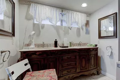 10330 Woodward, Sunland, CA 91040 - Photo 20