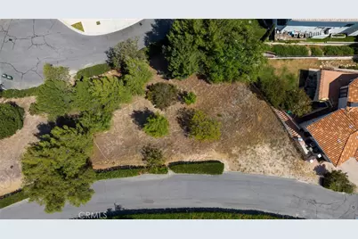 23811 Bella Vista Dr, Newhall, CA 91321 - Photo 8