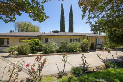 10852 Longford Street, Sylmar, CA 91342 - Photo 12