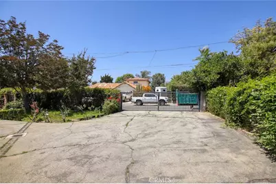 10852 Longford Street, Sylmar, CA 91342 - Photo 14