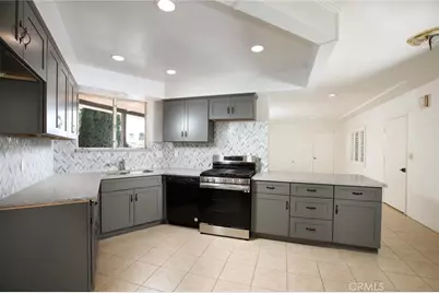 10852 Longford Street, Sylmar, CA 91342 - Photo 28