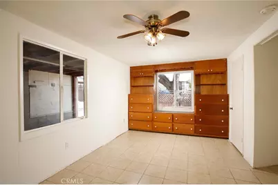 10852 Longford Street, Sylmar, CA 91342 - Photo 32