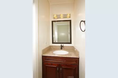 9560 Via Bernardo, Burbank, CA 91504 - Photo 16