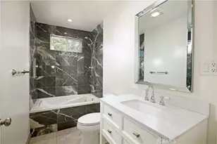 9560 Via Bernardo, Burbank, CA 91504 - Photo 14
