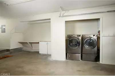 9560 Via Bernardo, Burbank, CA 91504 - Photo 18