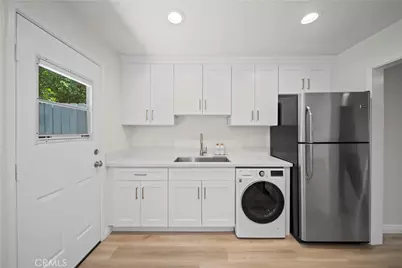 13573 Moorpark Street, Sherman Oaks, CA 91423 - Photo 32