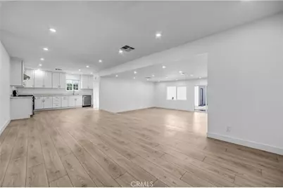 14857 Tuba, Los Angeles, CA 91345 - Photo 4
