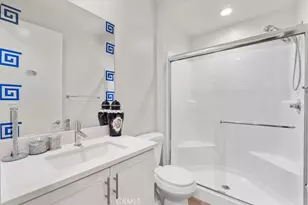 13225 Victory Blvd, Van Nuys, CA 91401 - Photo 14