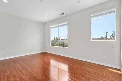 13225 Victory Blvd, Van Nuys, CA 91401 - Photo 18