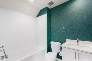 13225 Victory Blvd, Van Nuys, CA 91401 - Photo 28