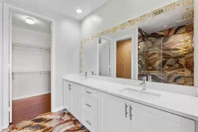13225 Victory Blvd, Van Nuys, CA 91401 - Photo 20