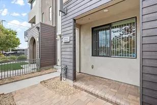 13225 Victory Blvd, Van Nuys, CA 91401 - Photo 2