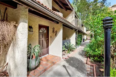 9745 Via Roma, Burbank, CA 91504 - Photo 1