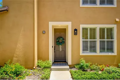27063 Fairway Lane, Valencia, CA 91381 - Photo 2